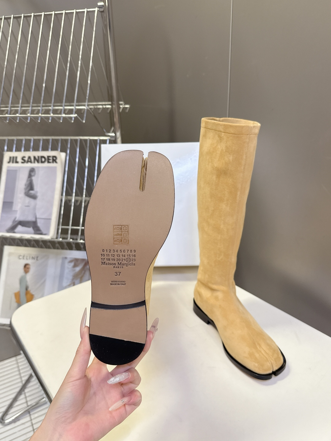 Maison Margiela马吉拉秋冬最新款分趾高筒靴 超多明星网红种草 Maison Margiela标志性Tabi Maison Margiela马吉拉秋冬最新款分趾高筒靴 超多明星网红种草 Maison Margiela标志性Tabi