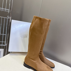 Maison Margiela马吉拉秋冬最新款分趾高筒靴 超多明星网红种草 Maison Margiela标志性Tabi Maison Margiela马吉拉秋冬最新款分趾高筒靴 超多明星网红种草 Maison Margiela标志性Tabi