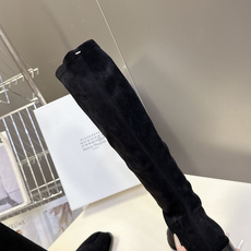 Maison Margiela马吉拉秋冬最新款分趾高筒靴 超多明星网红种草 Maison Margiela标志性Tabi Maison Margiela马吉拉秋冬最新款分趾高筒靴 超多明星网红种草 Maison Margiela标志性Tabi