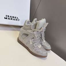 ISABEL MARANT 伊莎贝尔秋冬最新款高帮鞋 超多明星网红博主热推款 妥妥的增高神器 一双简单又不失高级的高帮 ISABEL MARANT 伊莎贝尔秋冬最新款高帮鞋 超多明星网红博主热推款 妥妥的增高神器 一双简单又不失高级的高帮