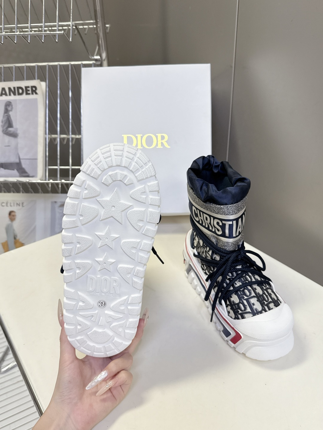 Dior迪奥秋冬最新款阿尔卑斯户外短靴滑雪鞋 超多明星网红种草 复古滑雪风户外靴 高辨识度针织提花靴筒 环绕式CHRIS