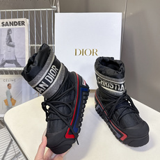 Dior迪奥秋冬最新款阿尔卑斯户外短靴滑雪鞋 超多明星网红种草 复古滑雪风户外靴 高辨识度针织提花靴筒 环绕式CHRIS Dior迪奥秋冬最新款阿尔卑斯户外短靴滑雪鞋 超多明星网红种草 复古滑雪风户外靴 高辨识度针织提花靴筒 环绕式CHRIS