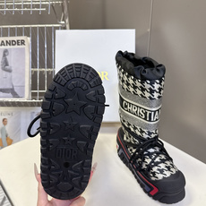 Dior迪奥秋冬最新款阿尔卑斯户外短靴滑雪鞋 超多明星网红种草 复古滑雪风户外靴 高辨识度针织提花靴筒 环绕式CHRIS Dior迪奥秋冬最新款阿尔卑斯户外短靴滑雪鞋 超多明星网红种草 复古滑雪风户外靴 高辨识度针织提花靴筒 环绕式CHRIS