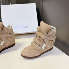 ISABEL MARANT 伊莎贝尔秋冬最新款高帮鞋 超多明星网红博主热推款 妥妥的增高神器 一双简单又不失高级的高帮 ISABEL MARANT 伊莎贝尔秋冬最新款高帮鞋 超多明星网红博主热推款 妥妥的增高神器 一双简单又不失高级的高帮
