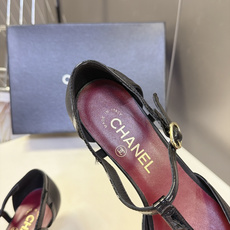 Chanel香奈儿最新款T字带拼色玛丽珍高跟 超多明星网红种草 香家复古T字带玛丽珍 经典方头+漆皮撞色鞋头 T型细绑带 Chanel香奈儿最新款T字带拼色玛丽珍高跟 超多明星网红种草 香家复古T字带玛丽珍 经典方头+漆皮撞色鞋头 T型细绑带