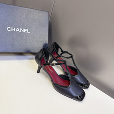 Chanel香奈儿最新款T字带拼色玛丽珍高跟 超多明星网红种草 香家复古T字带玛丽珍 经典方头+漆皮撞色鞋头 T型细绑带 Chanel香奈儿最新款T字带拼色玛丽珍高跟 超多明星网红种草 香家复古T字带玛丽珍 经典方头+漆皮撞色鞋头 T型细绑带