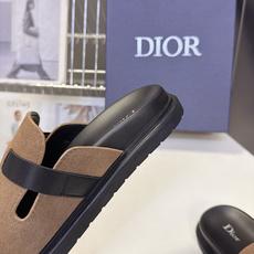 Dior迪奥秋冬最新款老花勃肯穆勒拖 超多明星网红种草 经典Dior Oblique老花提花辨识度拉满 同时新增麂皮棕纯 Dior迪奥秋冬最新款老花勃肯穆勒拖 超多明星网红种草 经典Dior Oblique老花提花辨识度拉满 同时新增麂皮棕纯