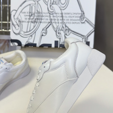 Celine思琳 × Reebok锐步最新联名款复古德训鞋 超多明星网红种草 Celine与Reebok的重磅联名款 融 Celine思琳 × Reebok锐步最新联名款复古德训鞋 超多明星网红种草 Celine与Reebok的重磅联名款 融