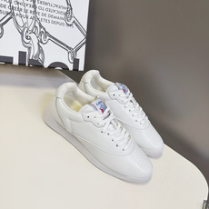Celine思琳 × Reebok锐步最新联名款复古德训鞋 超多明星网红种草 Celine与Reebok的重磅联名款 融 Celine思琳 × Reebok锐步最新联名款复古德训鞋 超多明星网红种草 Celine与Reebok的重磅联名款 融