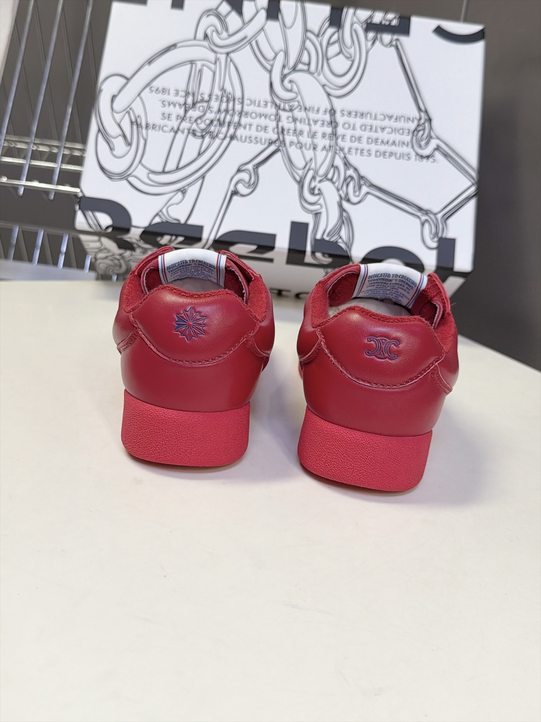 Celine思琳 × Reebok锐步最新联名款复古德训鞋 超多明星网红种草 Celine与Reebok的重磅联名款 融
