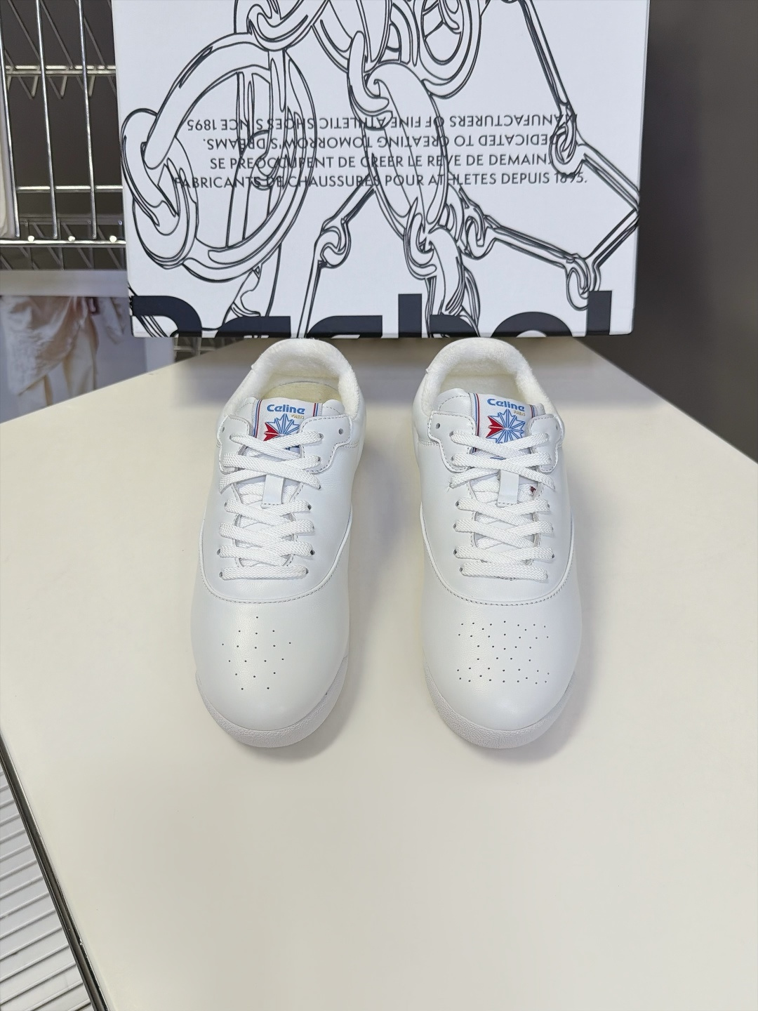 Celine思琳 × Reebok锐步最新联名款复古德训鞋 超多明星网红种草 Celine与Reebok的重磅联名款 融