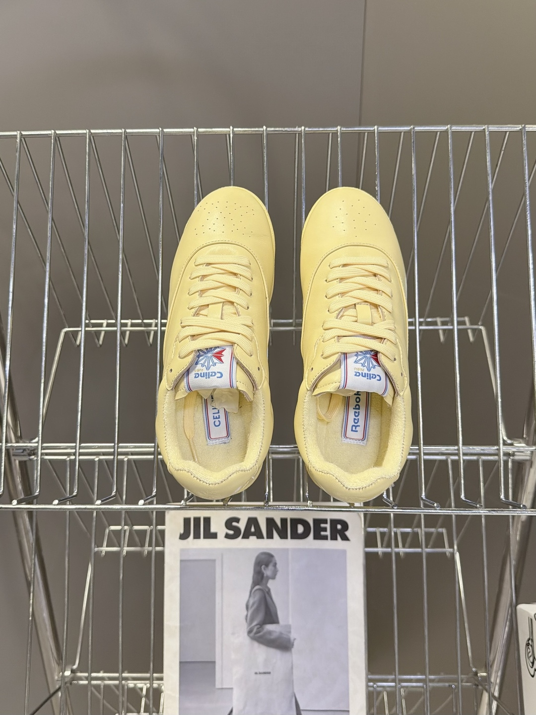Celine思琳 × Reebok锐步最新联名款复古德训鞋 超多明星网红种草 Celine与Reebok的重磅联名款 融