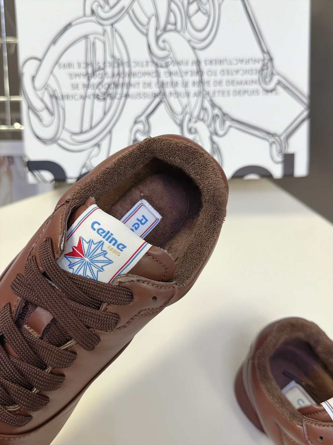 Celine思琳 × Reebok锐步最新联名款复古德训鞋 超多明星网红种草 Celine与Reebok的重磅联名款 融