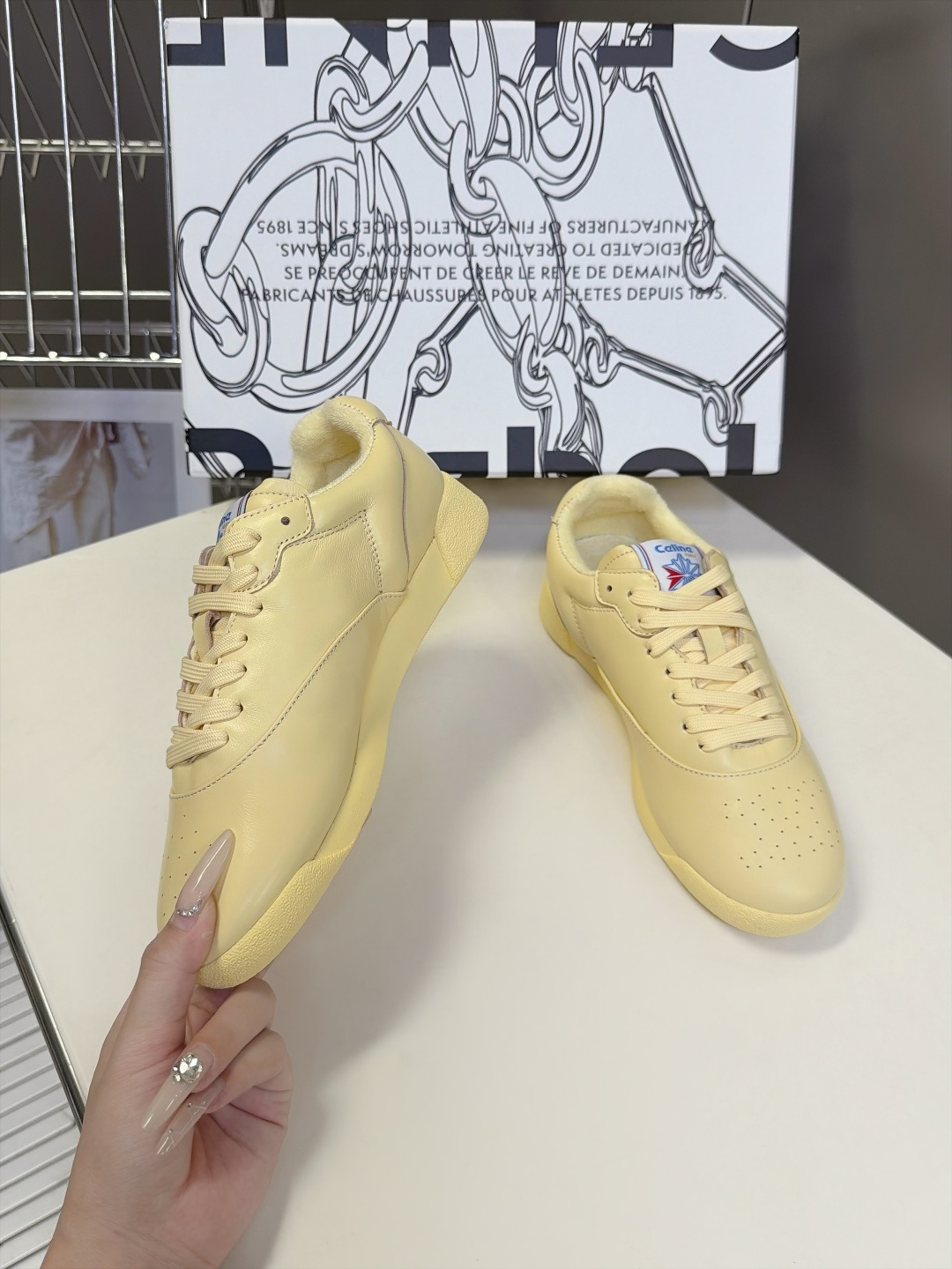 Celine思琳 × Reebok锐步最新联名款复古德训鞋 超多明星网红种草 Celine与Reebok的重磅联名款 融