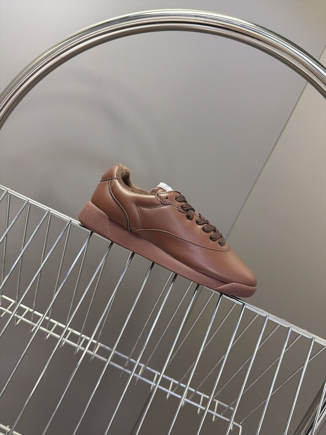 Celine思琳 × Reebok锐步最新联名款复古德训鞋 超多明星网红种草 Celine与Reebok的重磅联名款 融