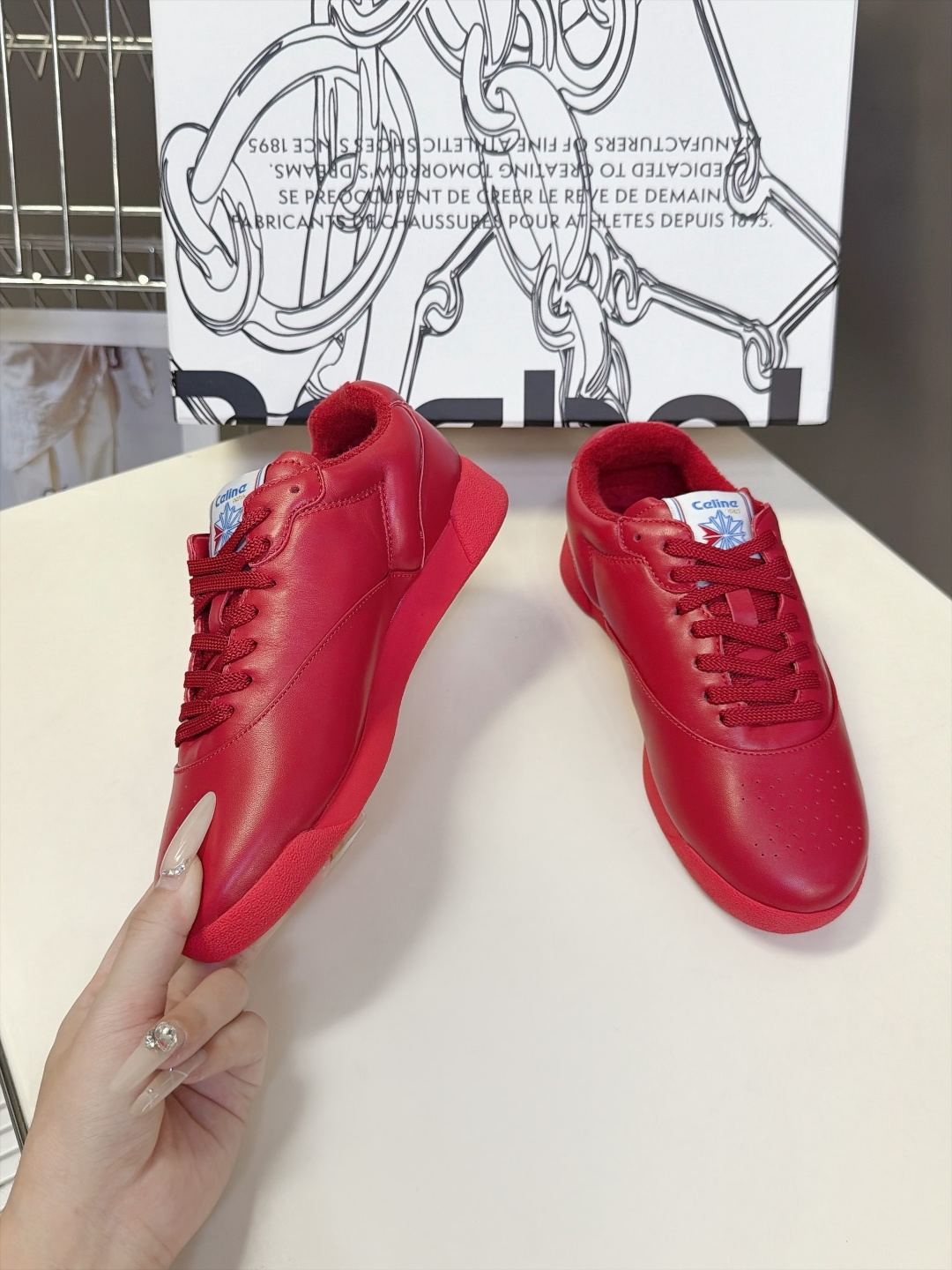 Celine思琳 × Reebok锐步最新联名款复古德训鞋 超多明星网红种草 Celine与Reebok的重磅联名款 融