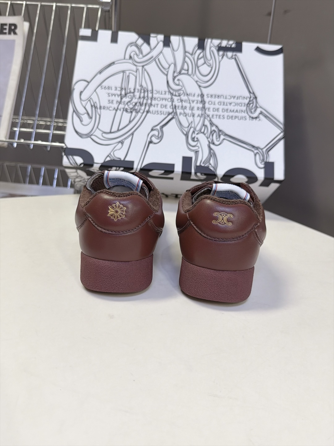 Celine思琳 × Reebok锐步最新联名款复古德训鞋 超多明星网红种草 Celine与Reebok的重磅联名款 融