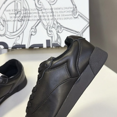 Celine思琳 × Reebok锐步最新联名款复古德训鞋 超多明星网红种草 Celine与Reebok的重磅联名款 融 Celine思琳 × Reebok锐步最新联名款复古德训鞋 超多明星网红种草 Celine与Reebok的重磅联名款 融