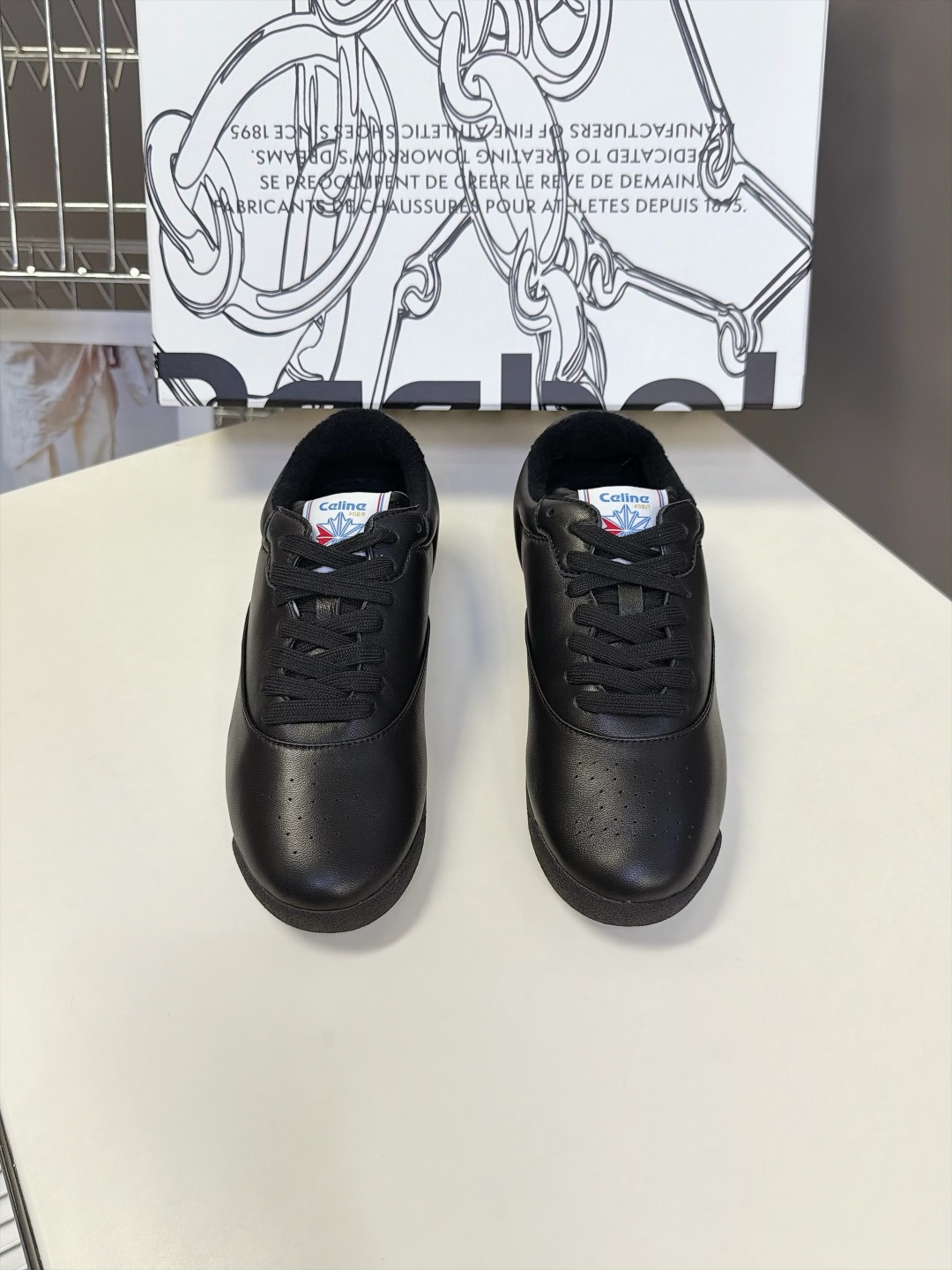 Celine思琳 × Reebok锐步最新联名款复古德训鞋 超多明星网红种草 Celine与Reebok的重磅联名款 融