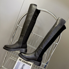 Stuart Weitzman秋冬最新款5050过膝长筒靴 杨幂同款经典SW大筒口过膝靴 靴口做了自然斜切弧度 不卡大腿 Stuart Weitzman秋冬最新款5050过膝长筒靴 杨幂同款经典SW大筒口过膝靴 靴口做了自然斜切弧度 不卡大腿