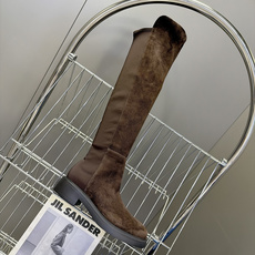 Stuart Weitzman秋冬最新款5050过膝长筒靴 杨幂同款经典SW大筒口过膝靴 靴口做了自然斜切弧度 不卡大腿 Stuart Weitzman秋冬最新款5050过膝长筒靴 杨幂同款经典SW大筒口过膝靴 靴口做了自然斜切弧度 不卡大腿
