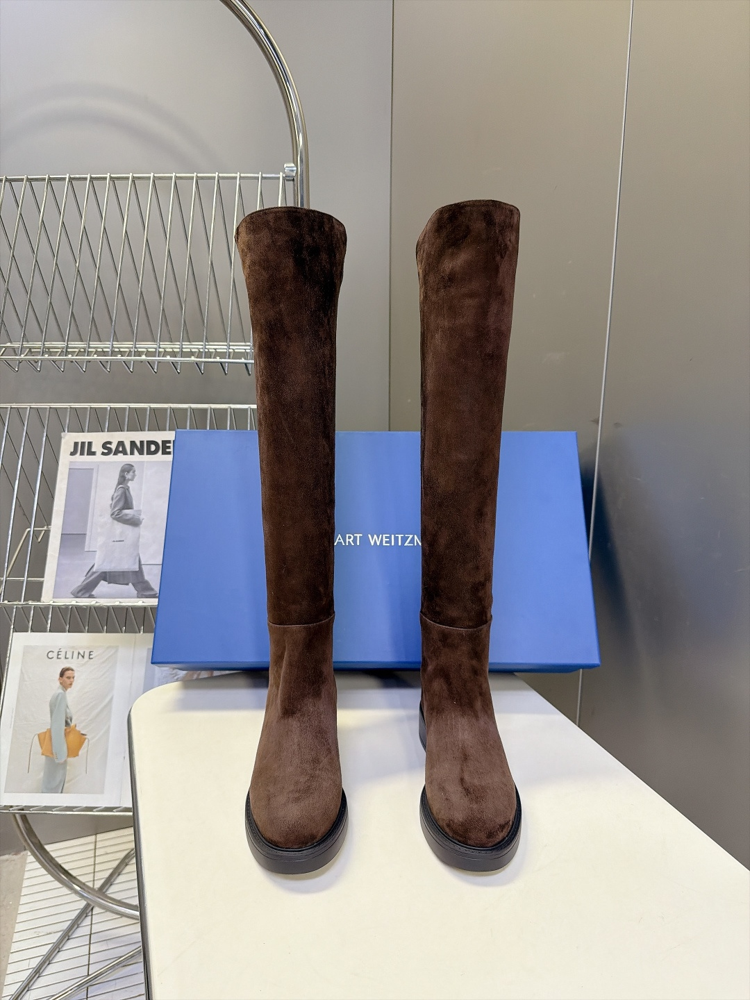 Stuart Weitzman秋冬最新款5050过膝长筒靴 杨幂同款经典SW大筒口过膝靴 靴口做了自然斜切弧度 不卡大腿