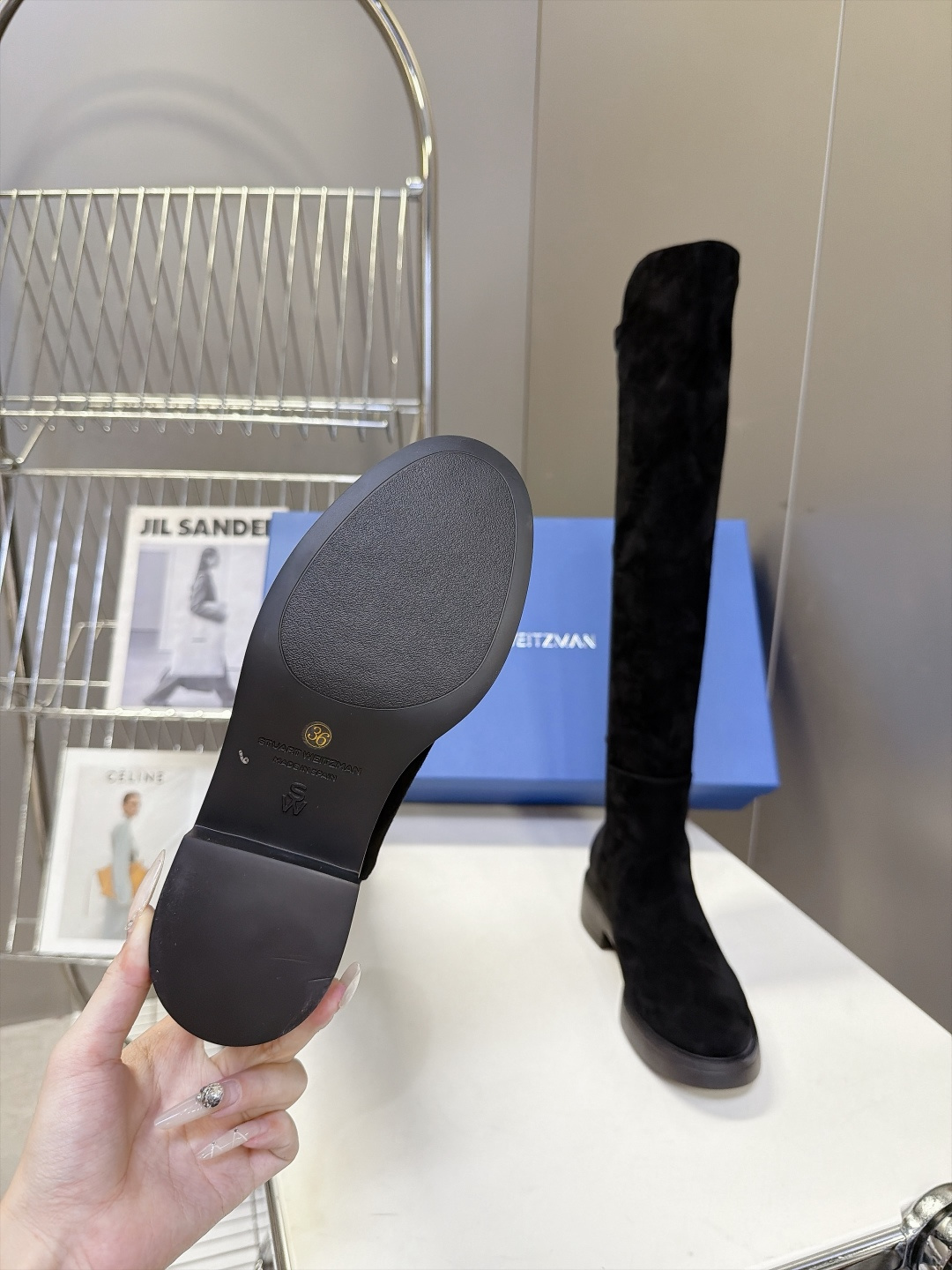 Stuart Weitzman秋冬最新款5050过膝长筒靴 杨幂同款经典SW大筒口过膝靴 靴口做了自然斜切弧度 不卡大腿
