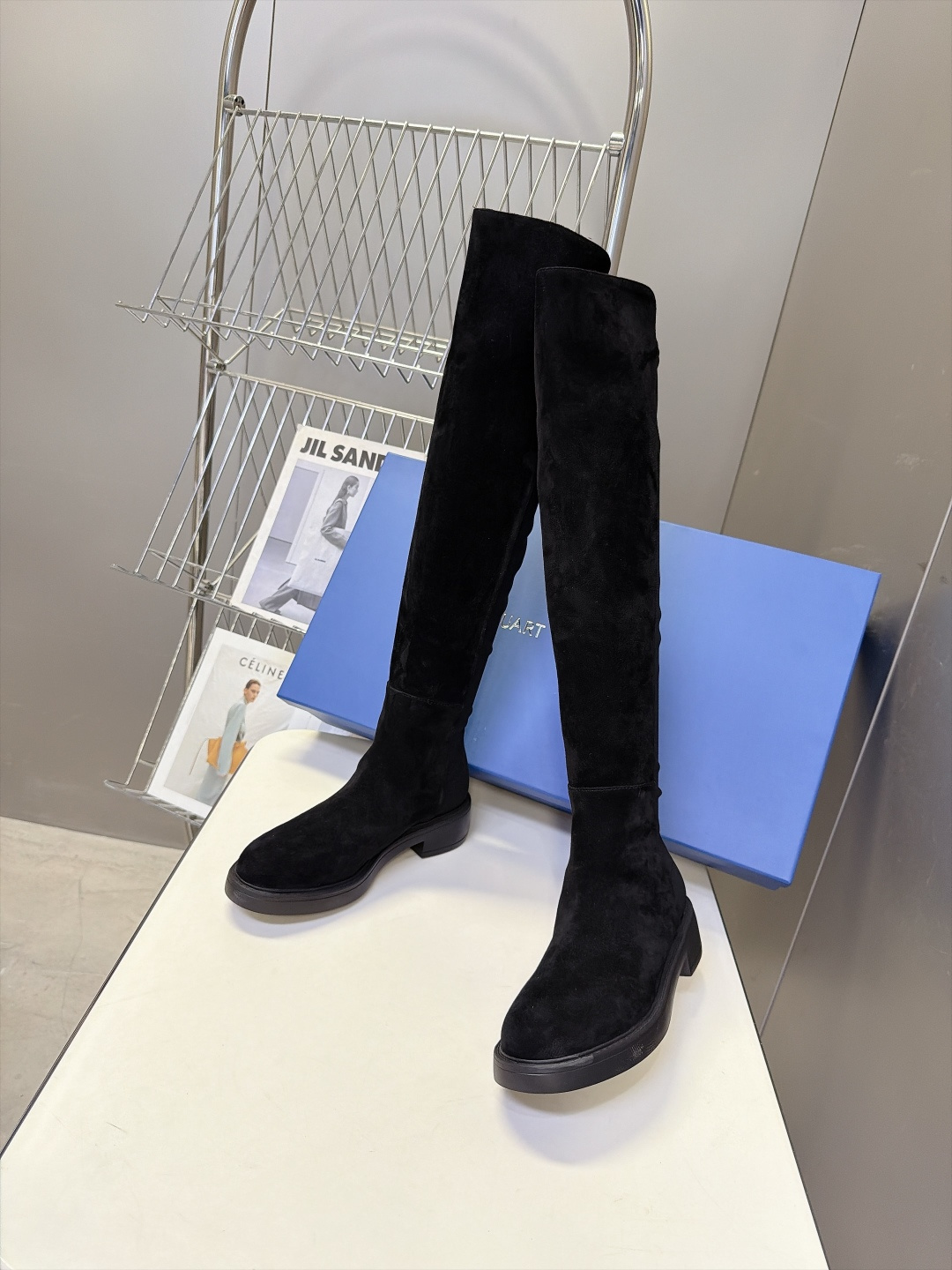 Stuart Weitzman秋冬最新款5050过膝长筒靴 杨幂同款经典SW大筒口过膝靴 靴口做了自然斜切弧度 不卡大腿