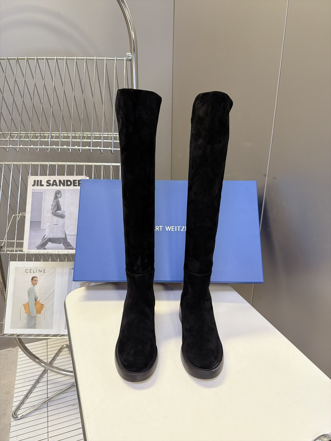 Stuart Weitzman秋冬最新款5050过膝长筒靴 杨幂同款经典SW大筒口过膝靴 靴口做了自然斜切弧度 不卡大腿