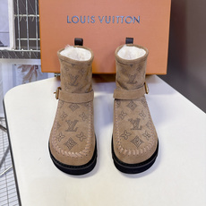 LOUIS VUITTON路易威登秋冬最新款烫钻老花短筒雪地靴 超多明星网红种草 复古民族风短靴版型 鞋面满钻LV经典老 LOUIS VUITTON路易威登秋冬最新款烫钻老花短筒雪地靴 超多明星网红种草 复古民族风短靴版型 鞋面满钻LV经典老