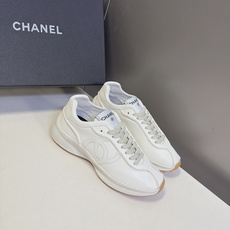 CHANEL香奈儿最新款复古德训运动鞋| 超多明星网红种草 复古流线德训鞋型 简约流畅鞋身 拼接撞色设计 侧面标志性立体 CHANEL香奈儿最新款复古德训运动鞋| 超多明星网红种草 复古流线德训鞋型 简约流畅鞋身 拼接撞色设计 侧面标志性立体