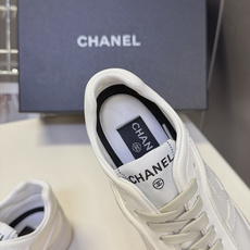 CHANEL香奈儿最新款复古德训运动鞋| 超多明星网红种草 复古流线德训鞋型 简约流畅鞋身 拼接撞色设计 侧面标志性立体 CHANEL香奈儿最新款复古德训运动鞋| 超多明星网红种草 复古流线德训鞋型 简约流畅鞋身 拼接撞色设计 侧面标志性立体
