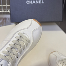 CHANEL香奈儿最新款复古德训运动鞋| 超多明星网红种草 复古流线德训鞋型 简约流畅鞋身 拼接撞色设计 侧面标志性立体 CHANEL香奈儿最新款复古德训运动鞋| 超多明星网红种草 复古流线德训鞋型 简约流畅鞋身 拼接撞色设计 侧面标志性立体