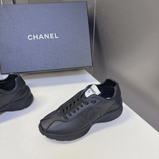 CHANEL香奈儿最新款复古德训运动鞋| 超多明星网红种草 复古流线德训鞋型 简约流畅鞋身 拼接撞色设计 侧面标志性立体 CHANEL香奈儿最新款复古德训运动鞋| 超多明星网红种草 复古流线德训鞋型 简约流畅鞋身 拼接撞色设计 侧面标志性立体