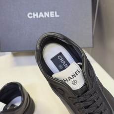 CHANEL香奈儿最新款复古德训运动鞋| 超多明星网红种草 复古流线德训鞋型 简约流畅鞋身 拼接撞色设计 侧面标志性立体 CHANEL香奈儿最新款复古德训运动鞋| 超多明星网红种草 复古流线德训鞋型 简约流畅鞋身 拼接撞色设计 侧面标志性立体