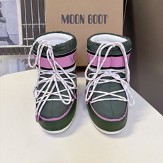 Moon Boot 秋冬最新款雪地靴 丑萌滑雪鞋 超多明星网红种草 秋冬滑雪必备款 现在有一款更另类的雪地靴又杀回来了 Moon Boot 秋冬最新款雪地靴 丑萌滑雪鞋 超多明星网红种草 秋冬滑雪必备款 现在有一款更另类的雪地靴又杀回来了