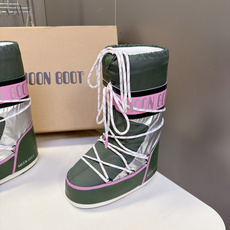 Moon Boot 秋冬最新款雪地靴 丑萌滑雪鞋 超多明星网红种草 秋冬滑雪必备款 现在有一款更另类的雪地靴又杀回来了 Moon Boot 秋冬最新款雪地靴 丑萌滑雪鞋 超多明星网红种草 秋冬滑雪必备款 现在有一款更另类的雪地靴又杀回来了