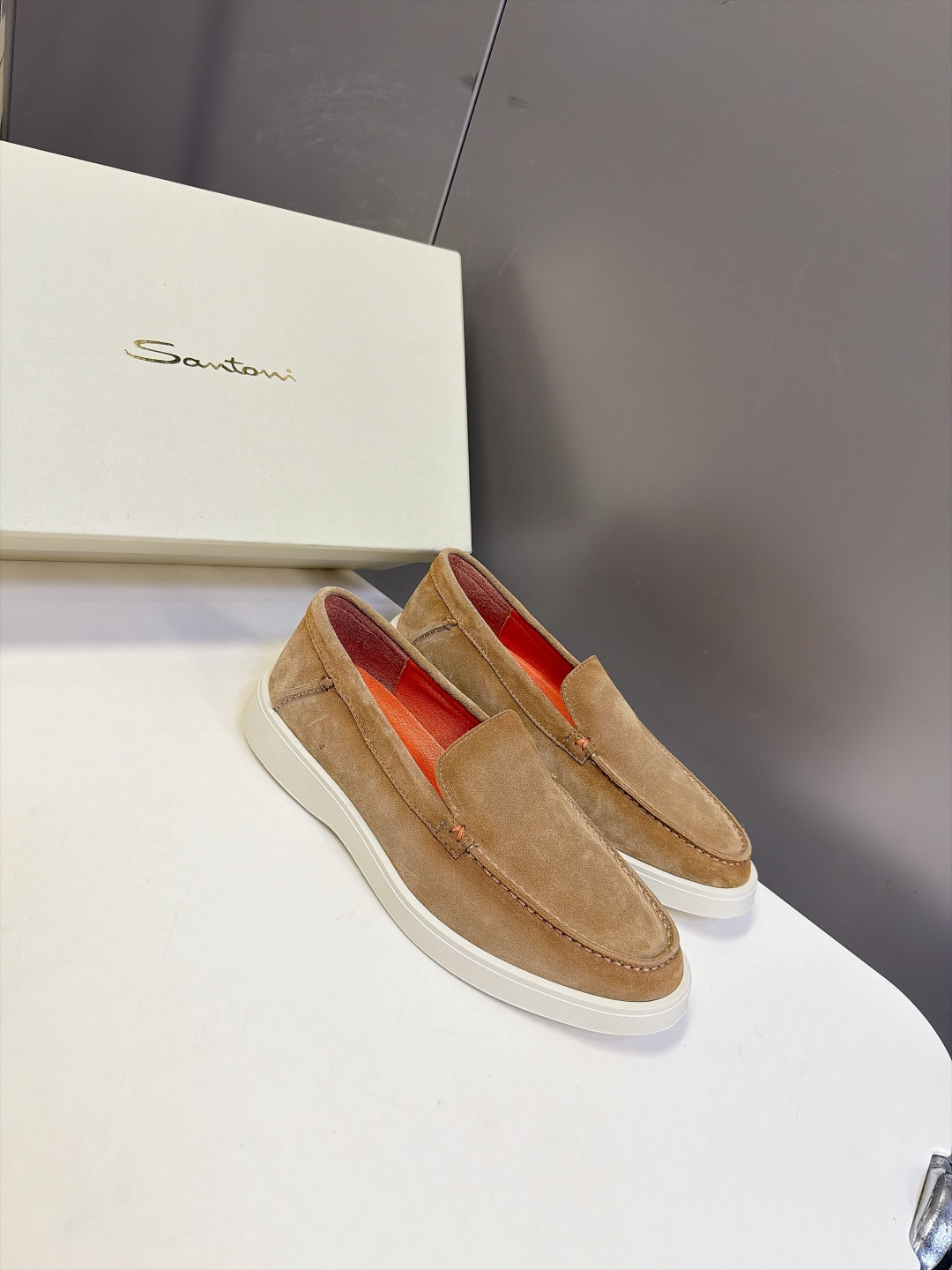 Santoni 圣东尼Easy系列老钱风乐福鞋 超多明星网红种草 意大利Santoni经典Easy休闲乐福鞋 标志性亮眼 Santoni 圣东尼Easy系列老钱风乐福鞋 超多明星网红种草 意大利Santoni经典Easy休闲乐福鞋 标志性亮眼