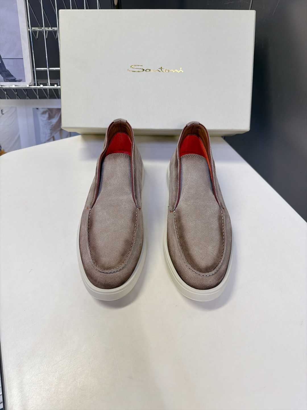 Santoni 圣东尼老钱风高帮无套脚切尔西休闲靴 超多明星网红种草 Santoni新款高帮一脚蹬切尔西 延续品牌标志性