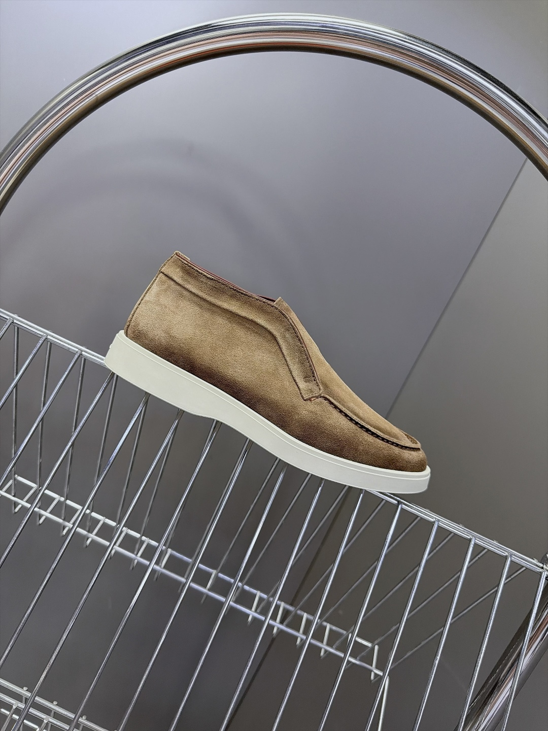 Santoni 圣东尼老钱风高帮无套脚切尔西休闲靴 超多明星网红种草 Santoni新款高帮一脚蹬切尔西 延续品牌标志性