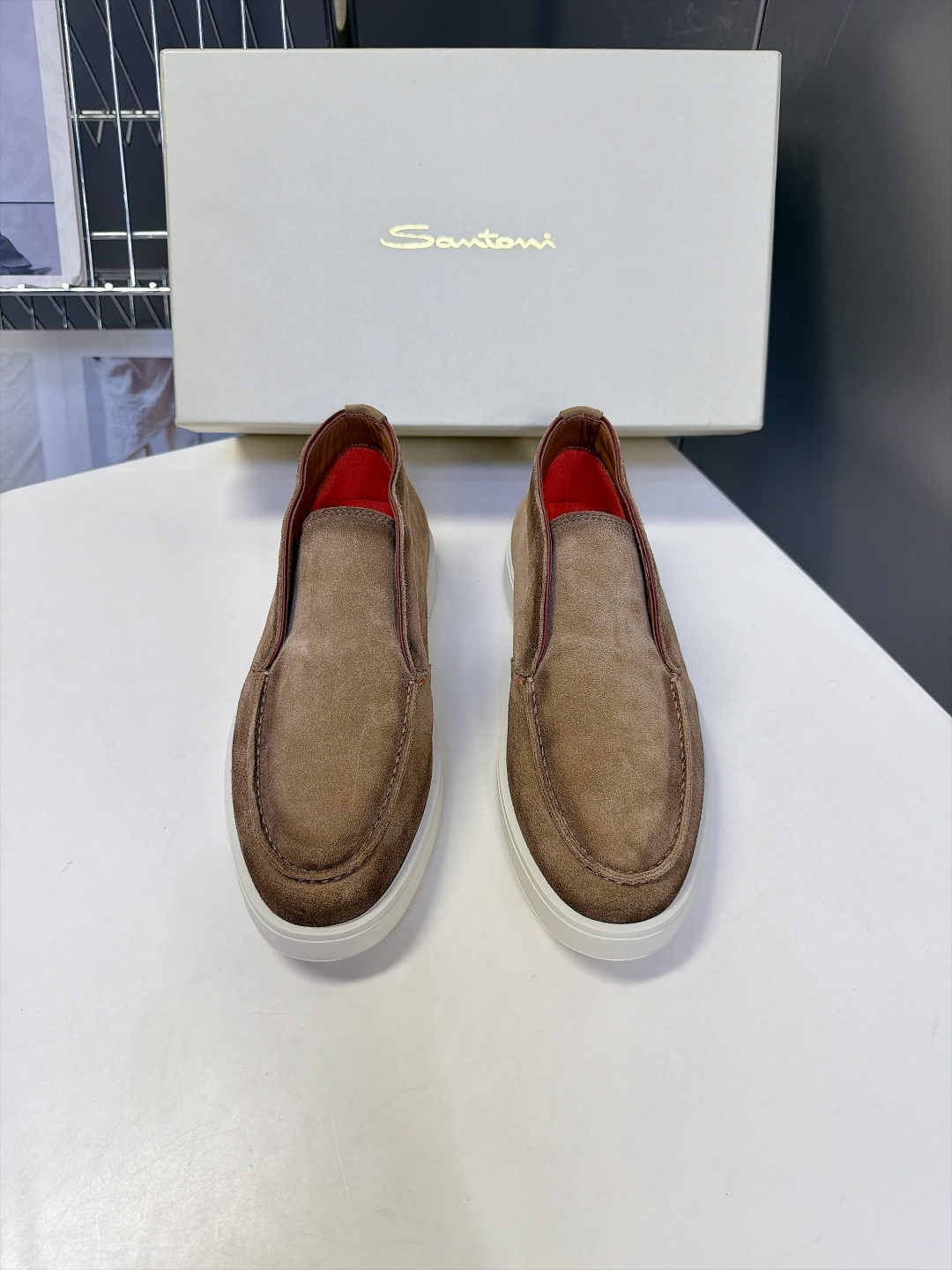 Santoni 圣东尼老钱风高帮无套脚切尔西休闲靴 超多明星网红种草 Santoni新款高帮一脚蹬切尔西 延续品牌标志性