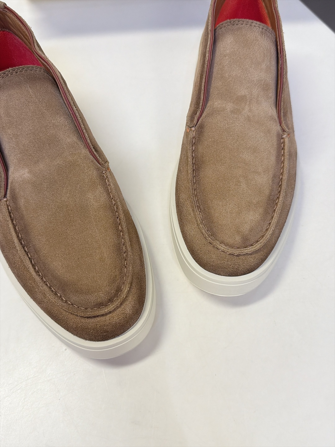 Santoni 圣东尼老钱风高帮无套脚切尔西休闲靴 超多明星网红种草 Santoni新款高帮一脚蹬切尔西 延续品牌标志性