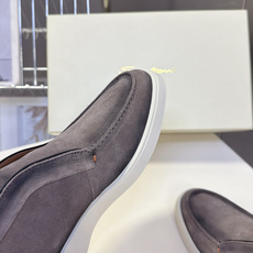 Santoni 圣东尼老钱风高帮无套脚切尔西休闲靴 超多明星网红种草 Santoni新款高帮一脚蹬切尔西 延续品牌标志性 Santoni 圣东尼老钱风高帮无套脚切尔西休闲靴 超多明星网红种草 Santoni新款高帮一脚蹬切尔西 延续品牌标志性