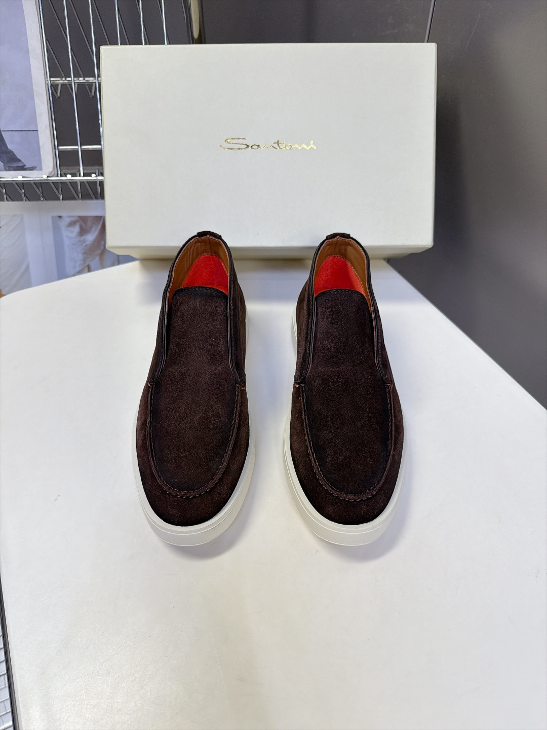 Santoni 圣东尼老钱风高帮无套脚切尔西休闲靴 超多明星网红种草 Santoni新款高帮一脚蹬切尔西 延续品牌标志性