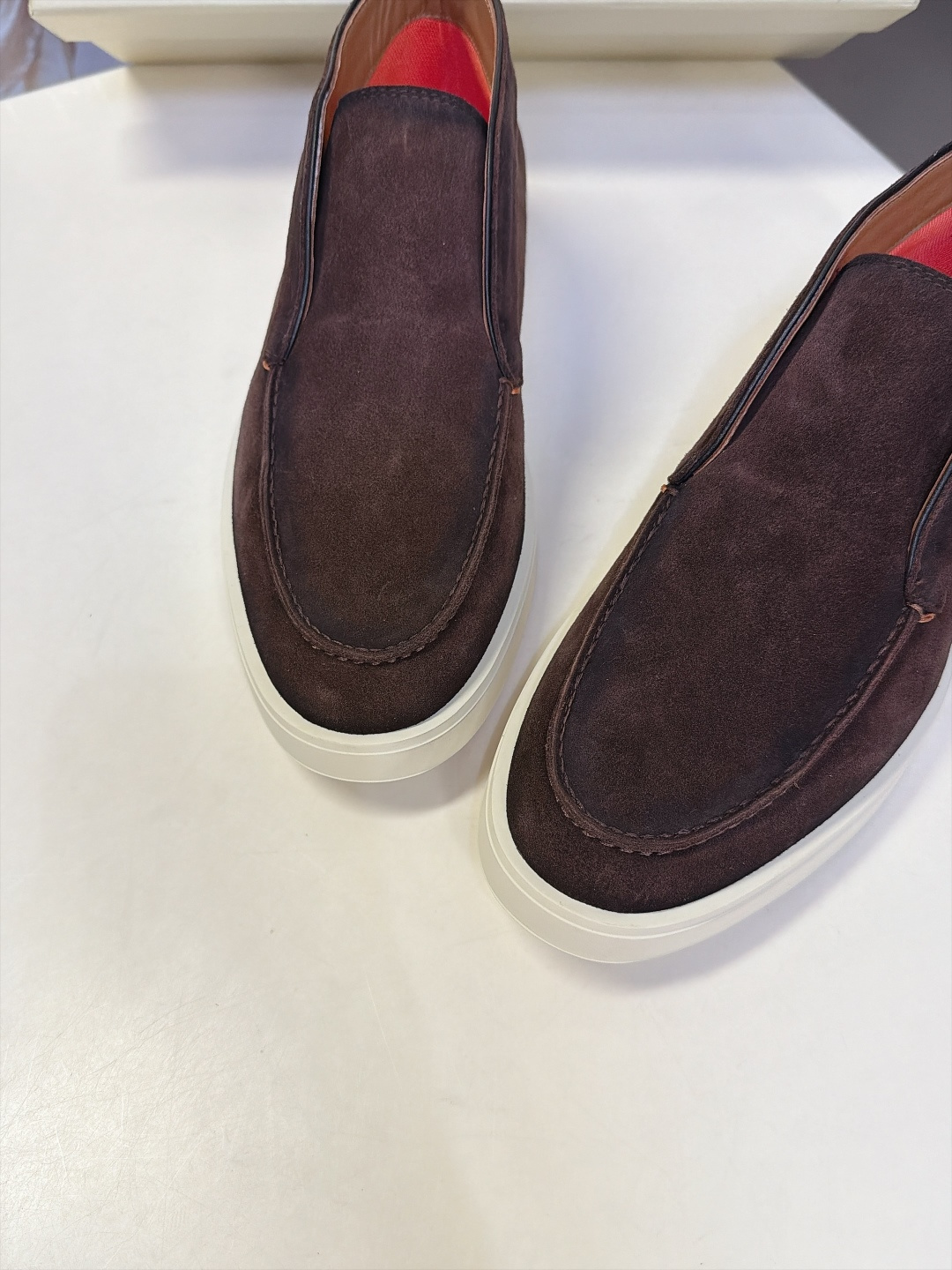 Santoni 圣东尼老钱风高帮无套脚切尔西休闲靴 超多明星网红种草 Santoni新款高帮一脚蹬切尔西 延续品牌标志性