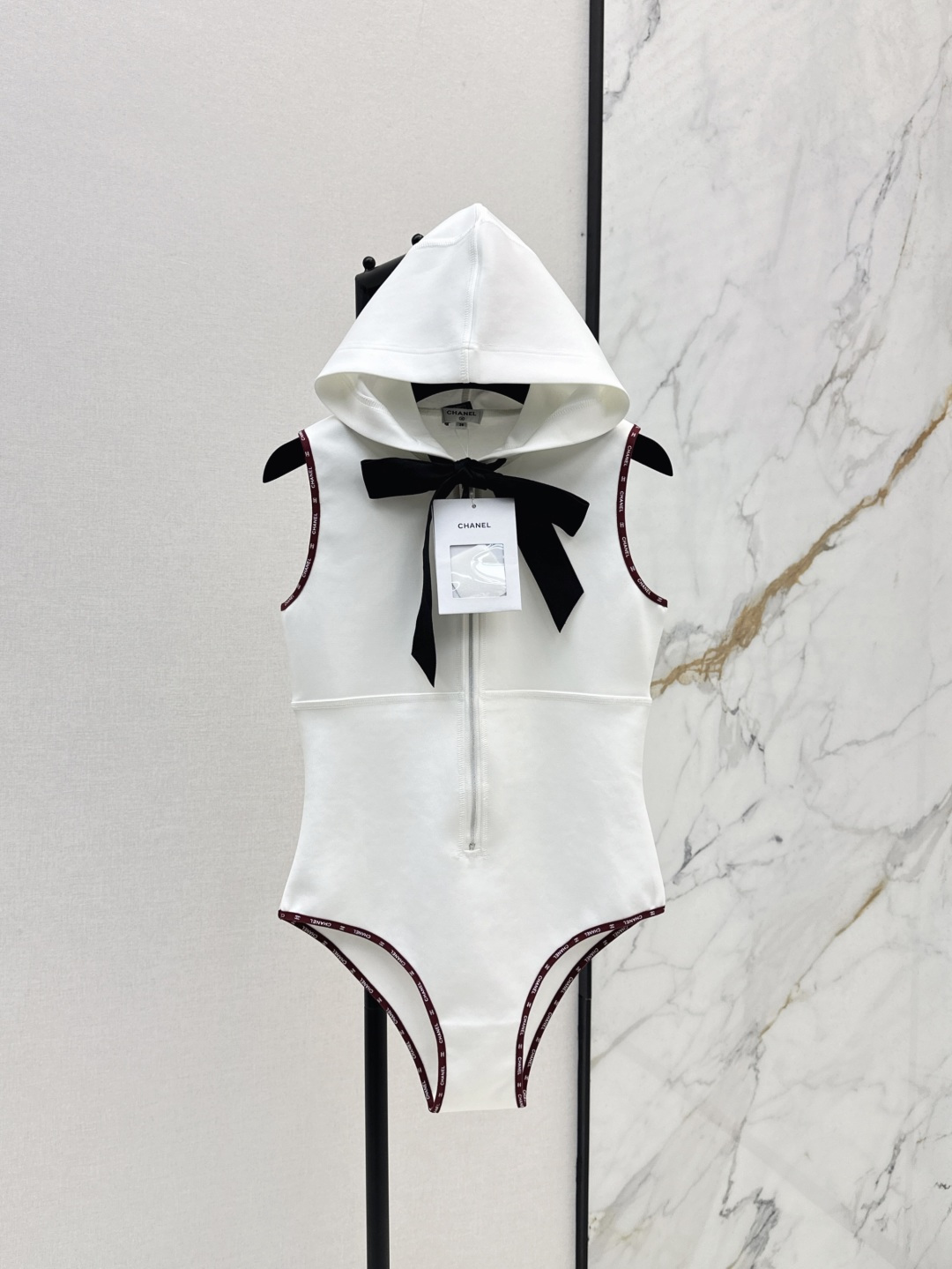 NO:294324,The same style as Kunling, C home 25Ss————The latest bow-tie swimsuit with jennie in the early spring. The combination of bows is so beautiful, and the return rate is 100%. It is completely OK to travel by the sea or the usual inner wear!  The goddess is the one who holds it!  SML, Chanel, Swimsuits, Alexander wang19860909昆凌同款 C家 25Ss————早春最新款蝴蝶结连体泳衣jennie同款 蝴蝶结的搭配太美了 回头率百分百 海边旅游还是平时的内搭完全都OK！hold的才是女神！ 一色现货发售sml,,chanel,swimsuits,alexander wang,Women's clothing