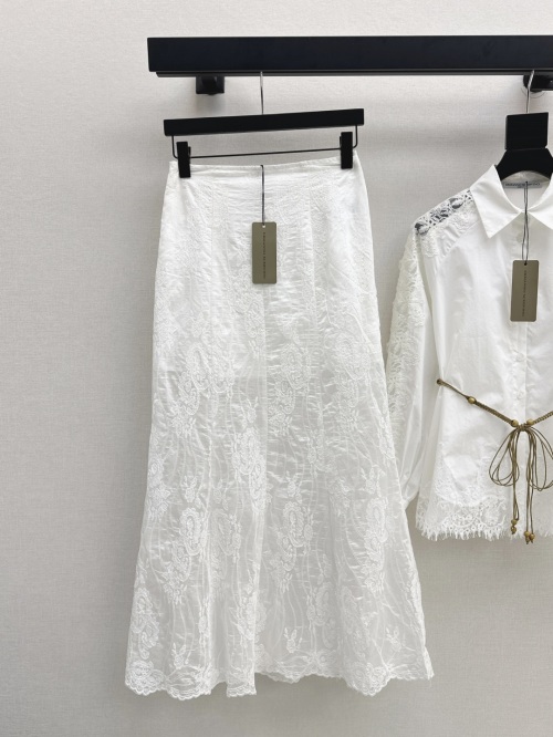 Elegant Lace Two-Piece Set: Embroidered Blouse & Fishtail Skirt, White 1 Elegant Lace Two-Piece Set: Embroidered Blouse & Fishtail Skirt, White