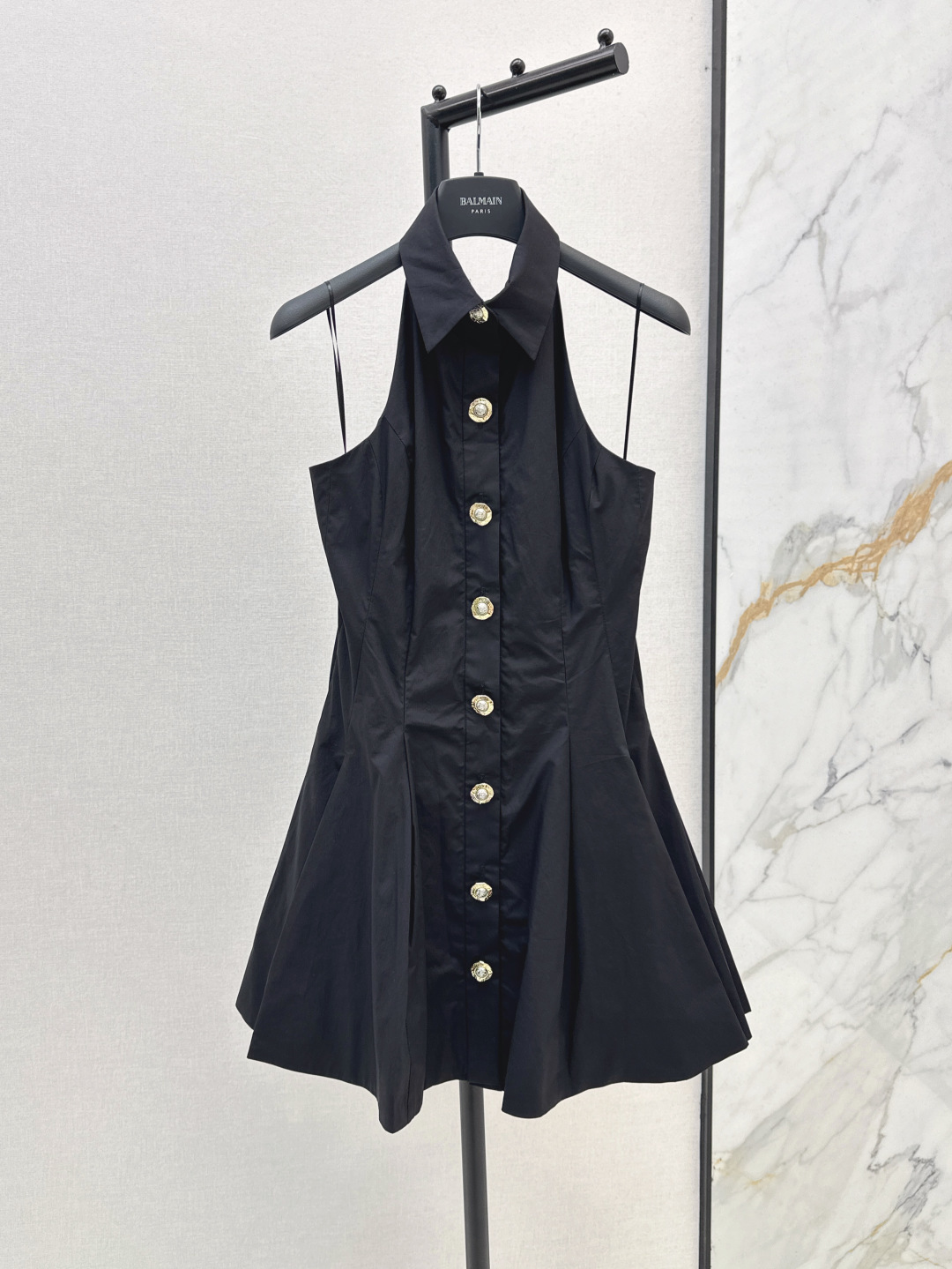 NO:423122,Bal 25Ss————The latest spring and summer halter neck sleeveless cotton dress with backless design, careful three-dimensional tailoring pleated flared skirt, waist-hugging slim fit, top body, elegant temperament, modern and playful, must-have high-end items for white and rich beauty, two colors for sale in stock, sml, skirts, alexander wang19860909Bal 25Ss————春夏最新款挂脖无袖棉质连衣裙露背设计小心机立体剪裁褶式喇叭型大裙摆 收腰修身版型上身巨显瘦 气质优雅摩登俏皮 白富美必备高级单品 两色现货发售sml,,skirts,alexander wang,Women's clothing