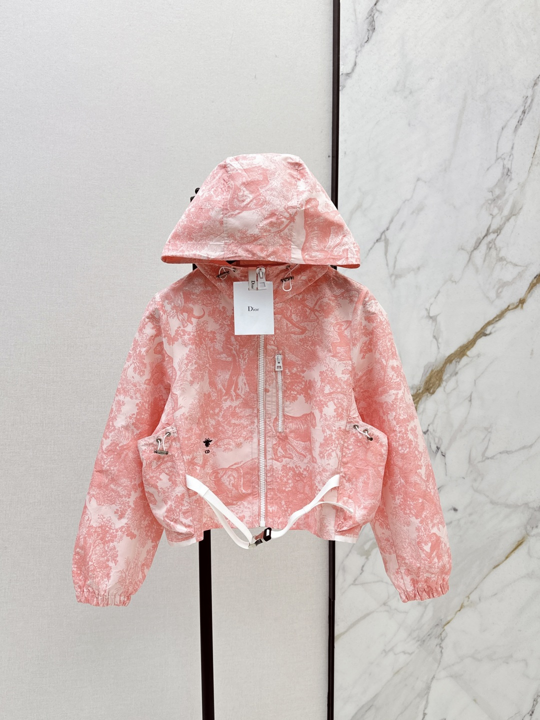 NO:428076,CD 25Ss————The latest spring and summer style of South France vacation series classic hooded jacket jacket imported technology taffeta Oblique jacquard fabric classic versatile and elegant custom hardware accessories to create a rich and diverse handsome style. One-color spot sml,, jackets & coats, jackets & coats, hats, alexander wang19860909CD 25Ss————春夏最新款南法度假系列经典连帽夹克外套进口科技塔夫绸 Oblique 提花面料 经典百搭绝绝子 定制五金配件打造丰富多元的帅气风格 一色现货发售sml,,jackets & coats,jackets & coats,hats,alexander wang,Women's clothing