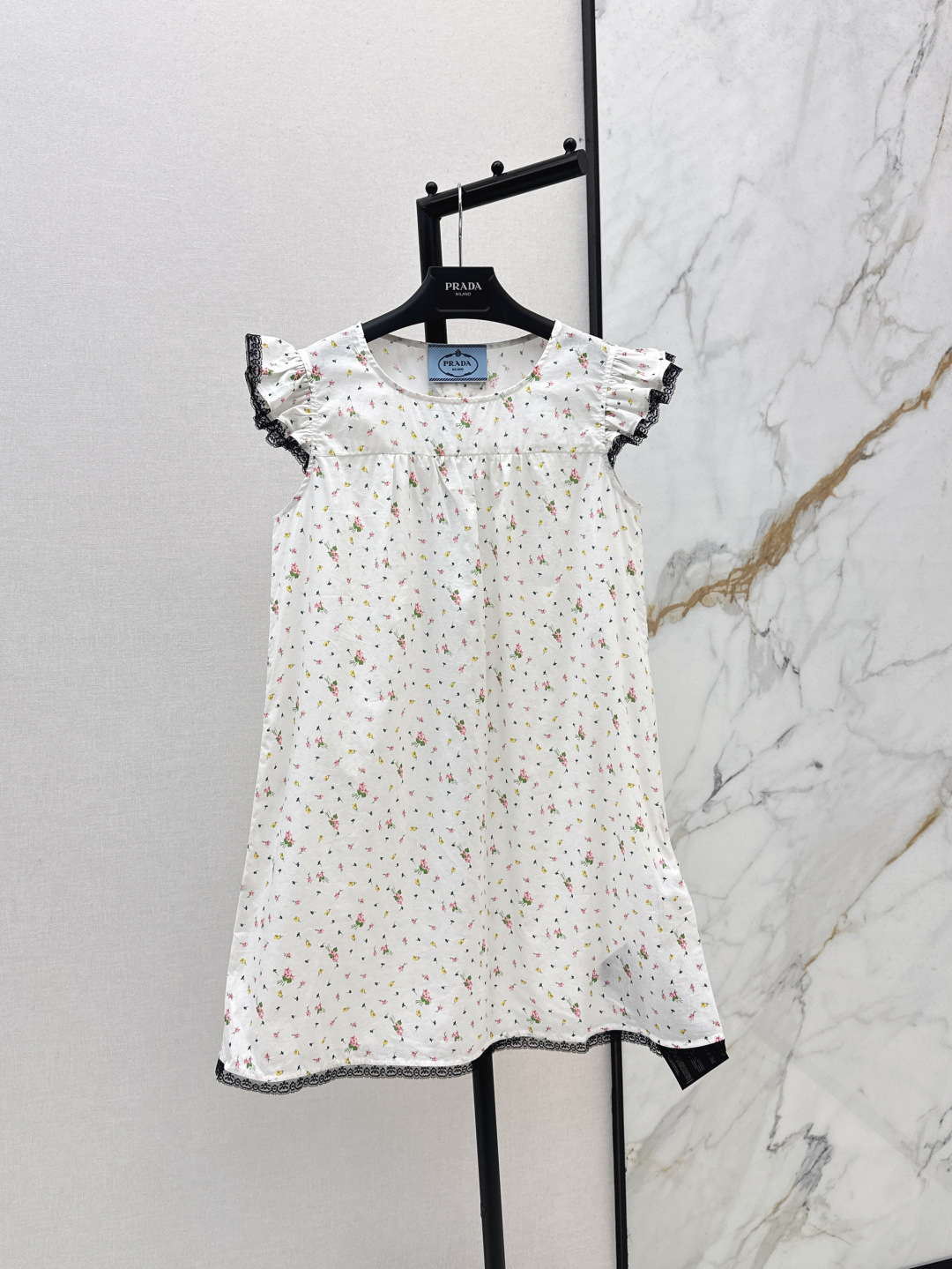 NO:433223,PD 25Ss—————The latest spring and summer lace floral flying sleeve dress custom-made cotton fabric texture shiny, comfortable and easy to wear lace dress tailored, large body full of pink and yellow floral elements The neckline cuffs are embellished with lace, the overall age-reducing style, the well-behaved style, the outfit is sweet, the same color is available for sale sml, skirts, alexander wang19860909PD 25Ss————春夏最新款蕾丝花边碎花飞袖连衣裙定制全棉面料 质感光泽 舒适好穿 花边连衣裙剪裁 大身满印粉黄为主的碎花元素 领口袖口以蕾丝花边点缀 整体减龄洋气 点亮乖巧风格 穿搭出甜美女孩 一色现货发售sml,,skirts,alexander wang,Women's clothing